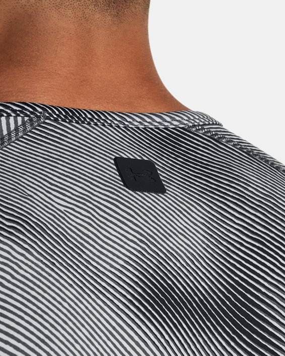 Men's UA Meridian Printed Short Sleeve, Black, pdpMainDesktop image number 3